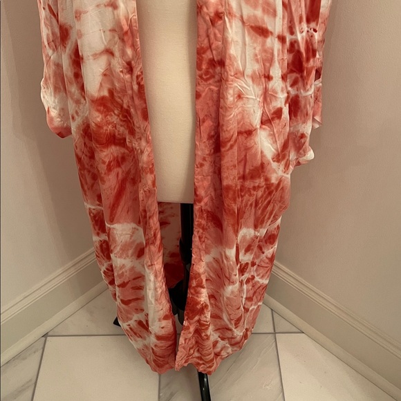Young Fabulous & Broke Salmon and White Tie-Dye Kimono - Picture 2 of 10